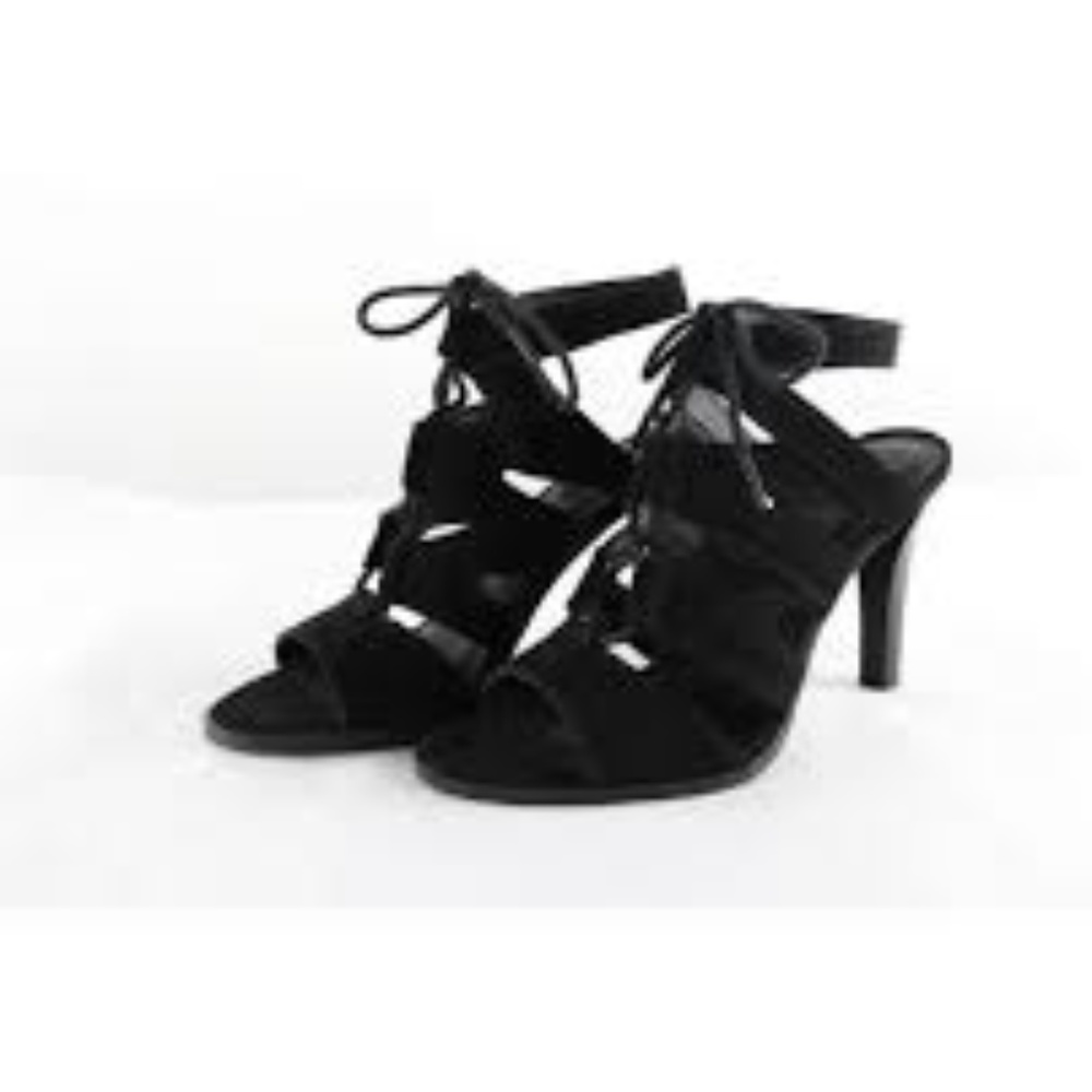 Simply Vera Vera Wang Black High Heels